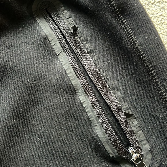 AE 24/7 8" Jogger Short - Picture 4 of 5